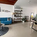 Hospedaje Empresarial Av Velasco Astete
