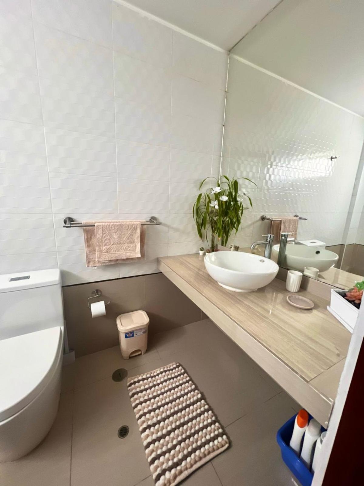 Apartamento Empresarial Av Velasco Astete Lima